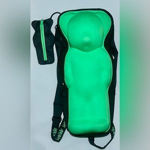Lumibär green bear back pack